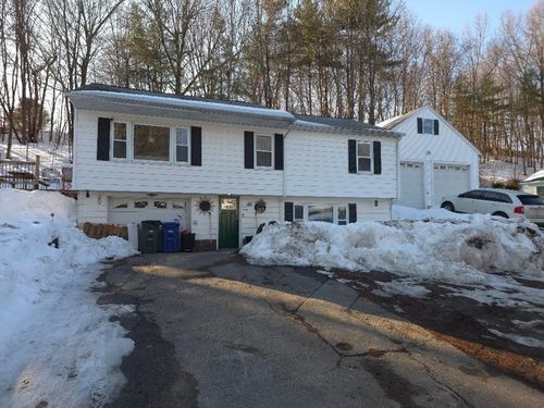 40 Biscayne St, Leominster, MA, 01453-4702 | Card Image