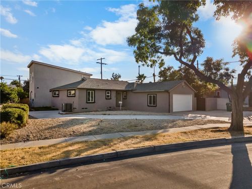9709 Willis Ave, North Hills, CA, 91343-2441 | Card Image