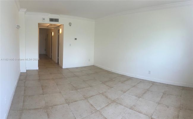 APT-207 - 19390 Collins Ave, Condo with 2 bedrooms, 2 bathrooms and null parking in Sunny Isles Beach FL | Image 36