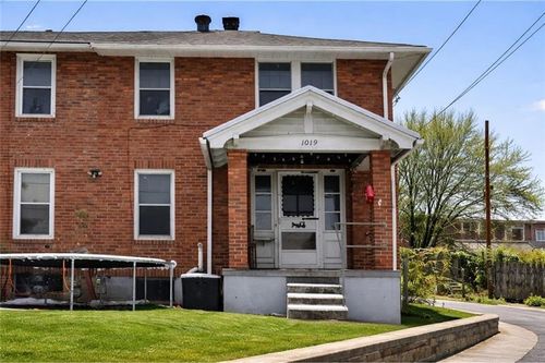 1019 Pennsylvania Ave, Clairton, PA, 15025-2323 | Card Image