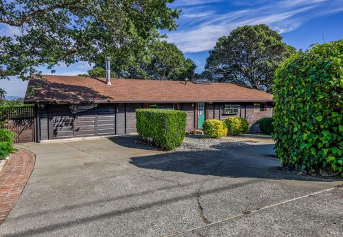 11 Green Point Ln, Novato, CA, 94945-2708 | Card Image