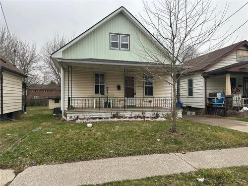 623 Tournier St, Windsor, ON, N9C3G9 | Card Image