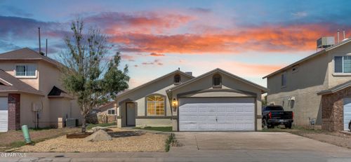 453 Valle Del Mar Dr, Socorro, TX, 79927-3899 | Card Image