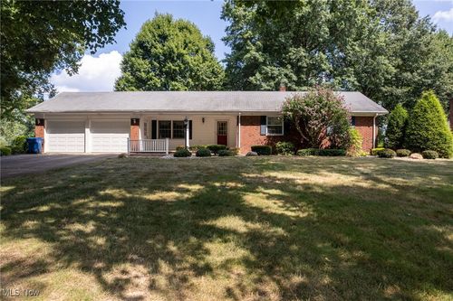 6195 S Oval Rd, New Franklin, OH, 44216-9352 | Card Image