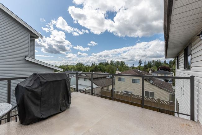 11392 230 Street, House other with 3 bedrooms, 2 bathrooms and 4 parking in Maple Ridge BC | Image 26