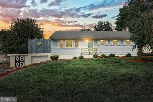 13 Stuart Dr, EAST BERLIN, PA, 17316-9210 | Card Image