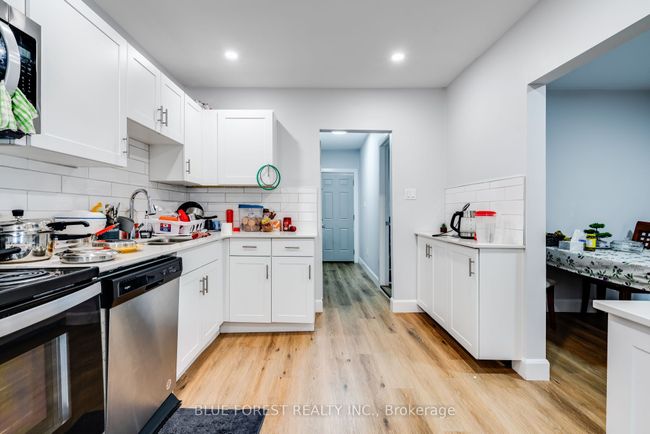 46-48 Wellington St E, Home with 5 bedrooms, 3 bathrooms and 5 parking in Chatham ON | Image 6