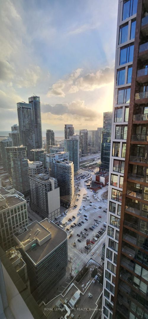 3809-35 Mercer St, Toronto, ON, M5V0V1 | Card Image