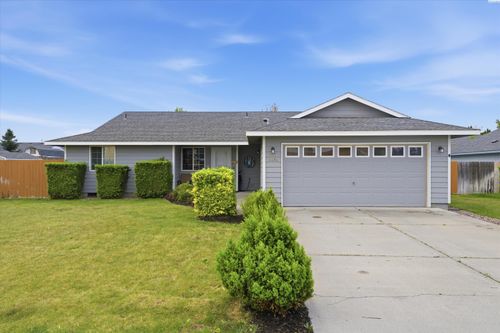 8504 Studebaker Dr, Pasco, WA, 99301-6650 | Card Image