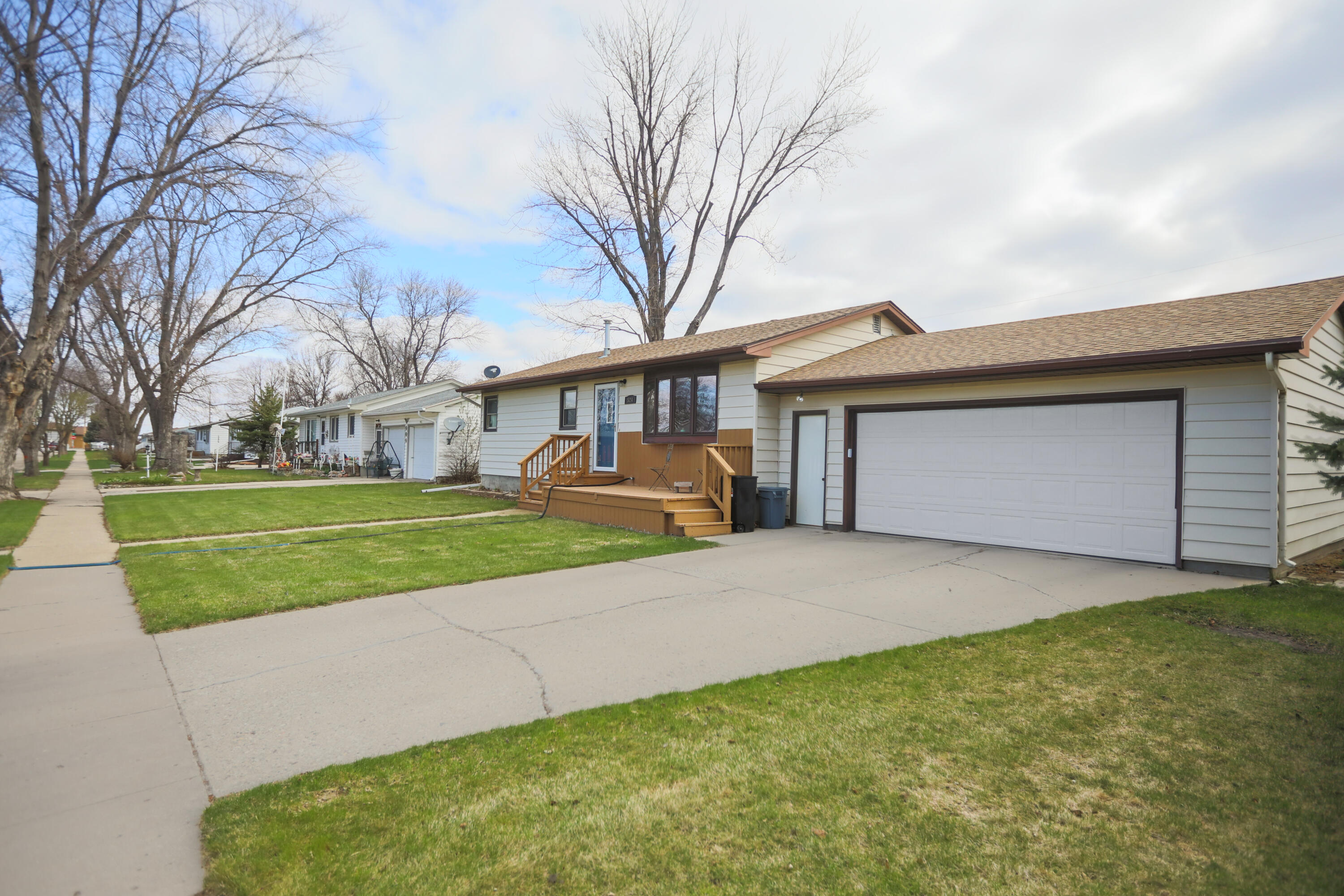 Kettering Dr, Aberdeen, SD 57401