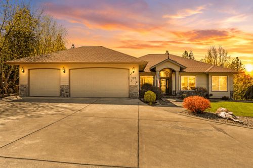 102 Lindeblad Ln, Liberty Lake, WA, 99019-8627 | Card Image