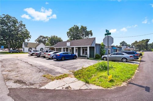 111 Sw 12th St, Oak Grove, MO, 64075-9220 | Card Image