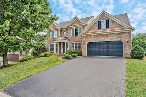 6316 Sandhurst Dr, Roanoke, VA, 24018-7711 | Card Image