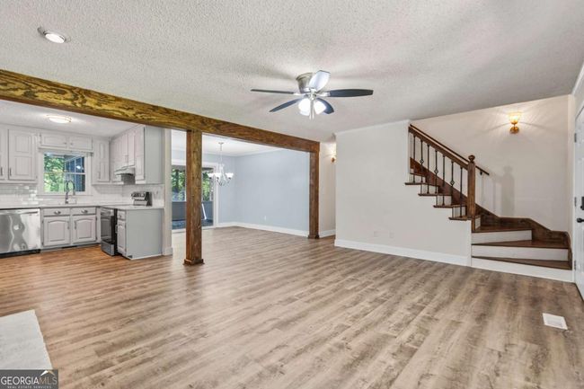 4617 Kingswood Dr, House other with 3 bedrooms, 2 bathrooms and 2 parking in Flowery Branch GA | Image 6