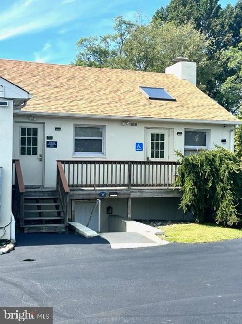 1691 Horse Shoe Pike, GLENMOORE, PA, 19343-1010 | Card Image