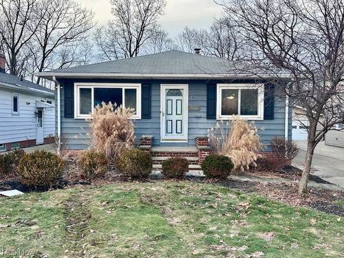 29315 Nehls Park Dr, Wickliffe, OH, 44092-2016 | Card Image