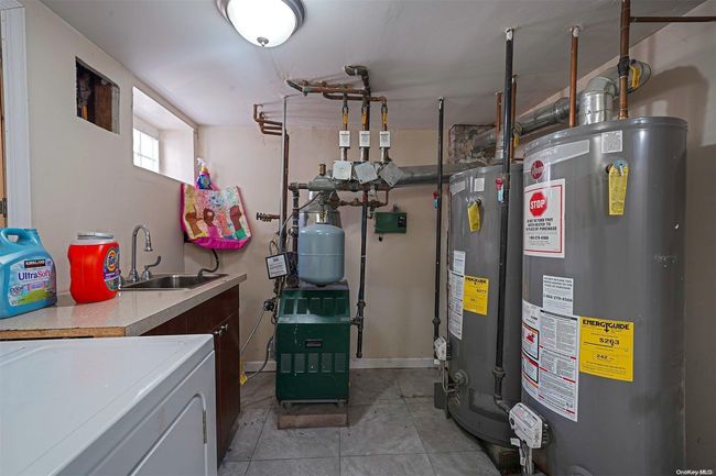 130-13 Lefferts Blvd, House other with 3 bedrooms, 3 bathrooms and null parking in S Ozone Park NY | Image 35