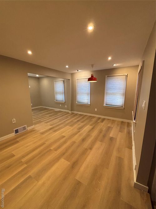 716 Charles Street, Ypsilanti, MI, 48198 | Card Image