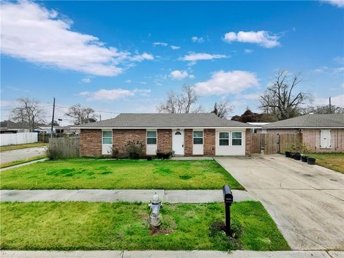 2801 Virginia Lee Dr, Marrero, LA, 70072-6013 | Card Image