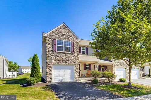 247 S Village Cir, PALMYRA, PA, 17078-8778 | Card Image