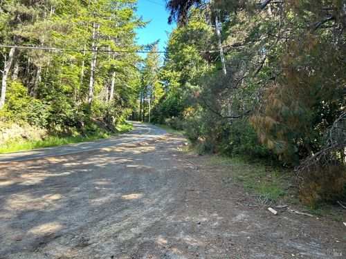 39700 Eureka Hill Rd, Point Arena, CA, 95468-8825 | Card Image