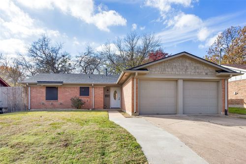 600 Patricia Dr, Sherman, TX, 75090-6638 | Card Image