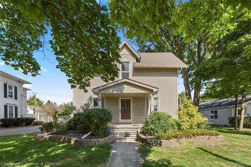323 E Liberty St, South Lyon, MI, 48178-1419 | Card Image