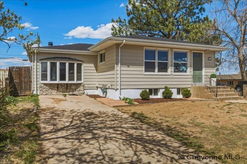 2622 E 12th St, Cheyenne, WY, 82001-5602 | Card Image