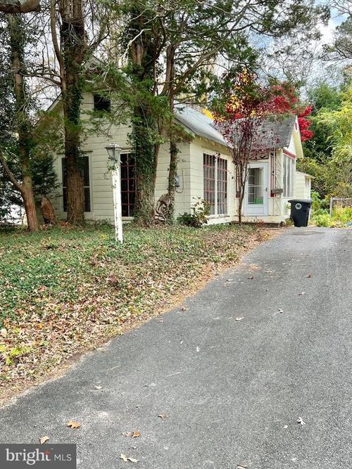 919 Pinelawn Ave, LINDENWOLD, NJ, 08021-1021 | Card Image