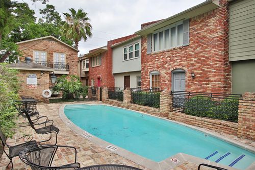 1723 Commonwealth St, Houston, TX, 77006-1057 | Card Image