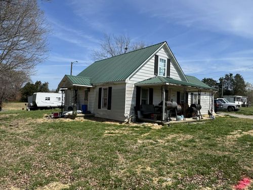 9842 Russell Springs Rd, Russell Springs, KY, 42642-7722 | Card Image