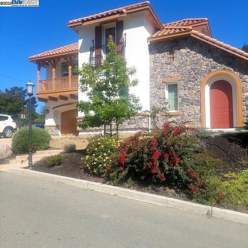 21 Withers Ct, Lafayette, CA, 94549-2043 | Card Image