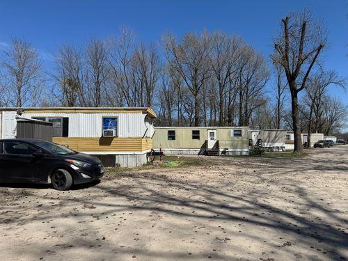 1 Dars Ln, Murphysboro, IL, 62966-4582 | Card Image