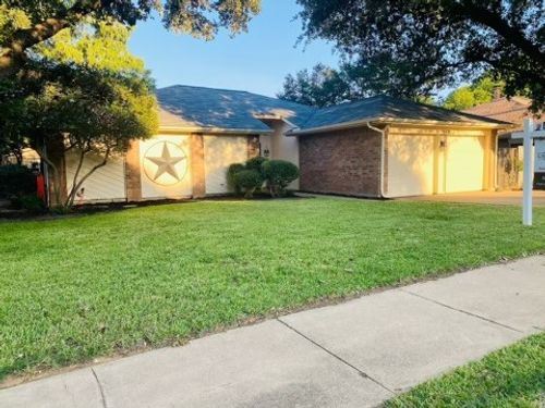 3828 Horizon Dr, Bedford, TX, 76021-2629 | Card Image