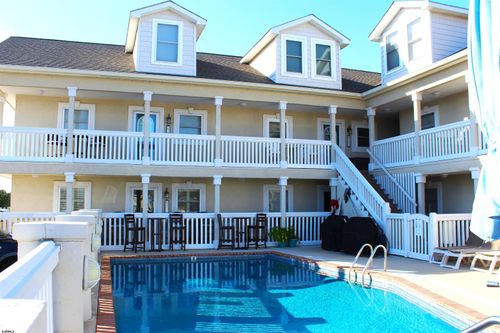 apt-101-8006 Seaview Ave, Wildwood Crest, NJ, 08260-3674 | Card Image