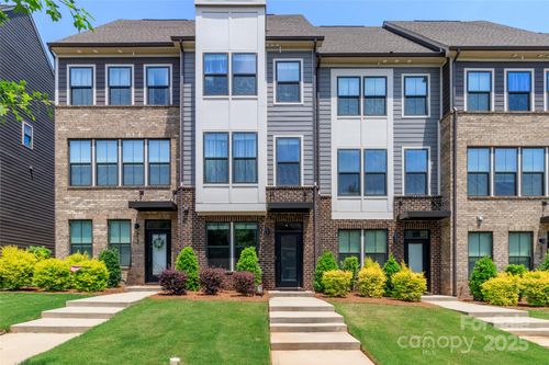 628 Uwharrie River Rd, Charlotte, NC, 28211-1789 | Card Image