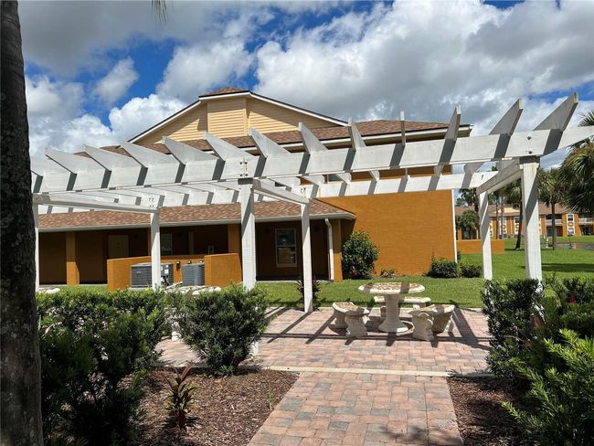 BLDG-8 - 4600 E Moody Blvd, Condo with 2 bedrooms, 2 bathrooms and null parking in Bunnell FL | Image 5