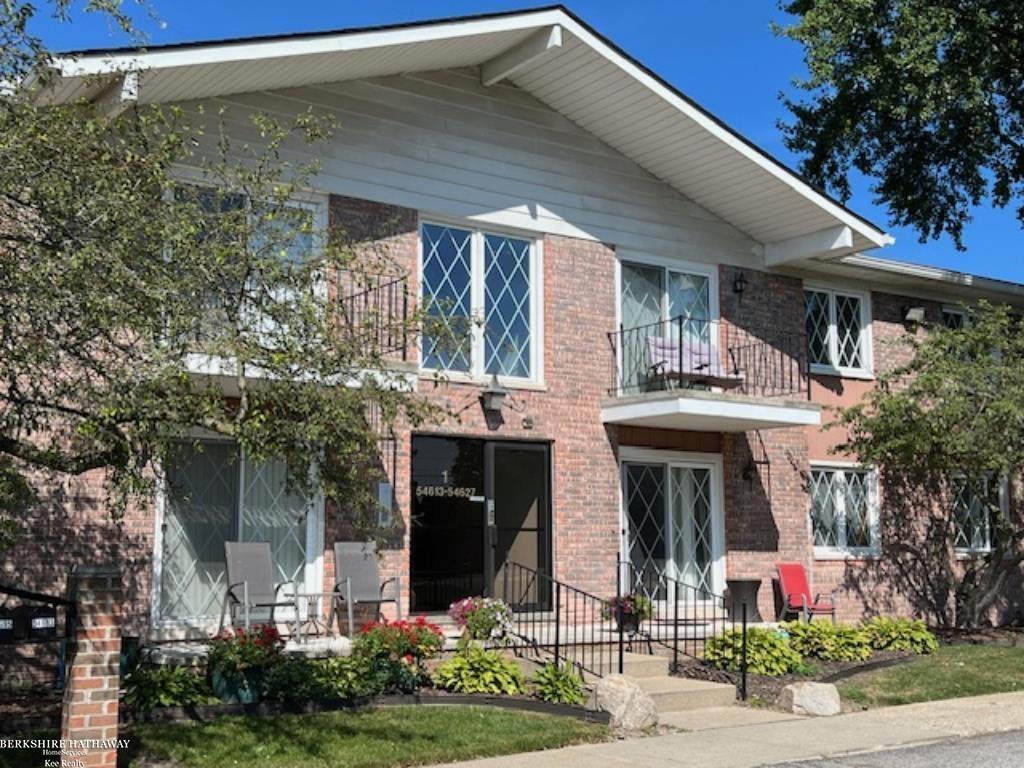 Shelby Rd, Shelby Township, MI 48316