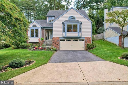 9505 Columbia Blvd, SILVER SPRING, MD, 20910-1562 | Card Image