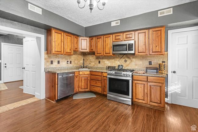 7 200, House other with 6 bedrooms, 4 bathrooms and 3 parking in Scipio UT | Image 7