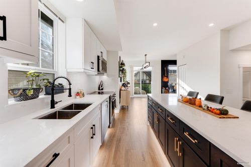 53-1338 Hames Cres, Coquitlam, BC, V3E0J2 | Card Image