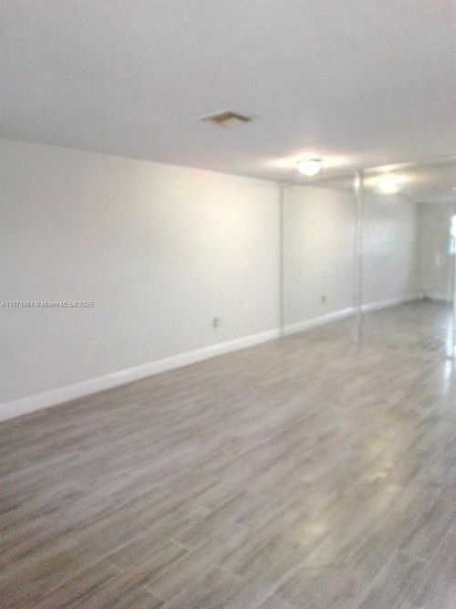 403h-550 Sw 115th Ave, Miami, FL, 33174-3720 | Card Image