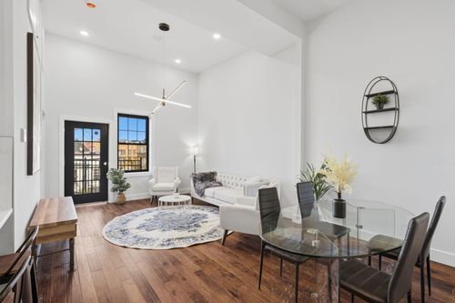 200-104 Glenwood Ave, Jersey City, NJ, 07306-5904 | Card Image