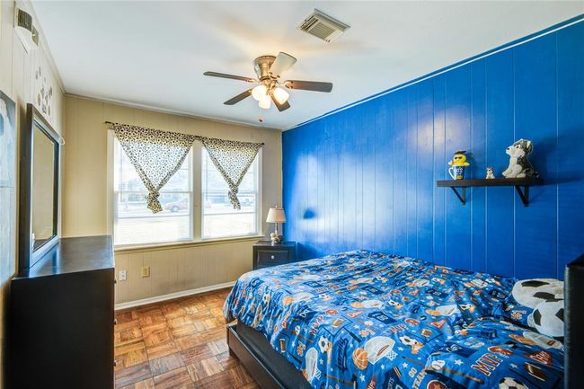 131 Laurel St, House other with 4 bedrooms, 1 bathrooms and 1 parking in Lake Jackson TX | Image 24