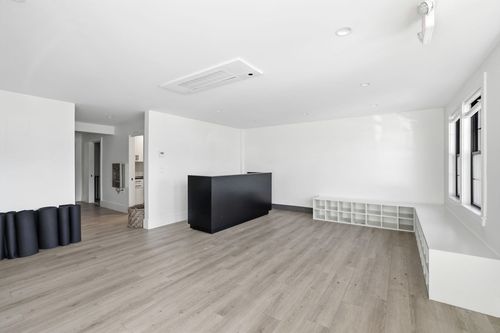 57-57 Water St, Hingham, MA, 02043-2241 | Card Image