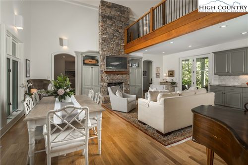 509 Twin Rivers Dr, Boone, NC, 28607-6632 | Card Image