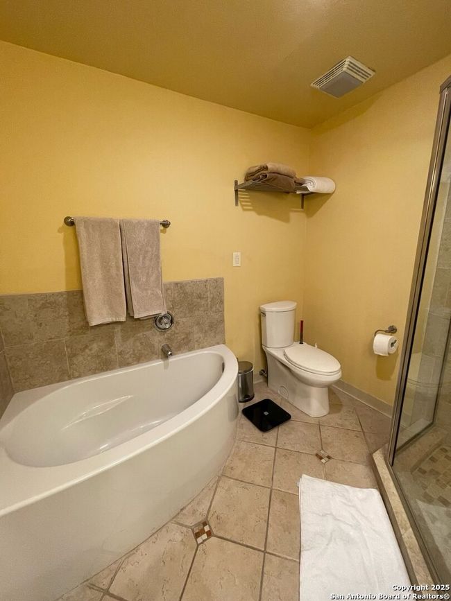 APT-302 - 7711 Callaghan Rd, Townhouse with 3 bedrooms, 3 bathrooms and null parking in San Antonio TX | Image 16