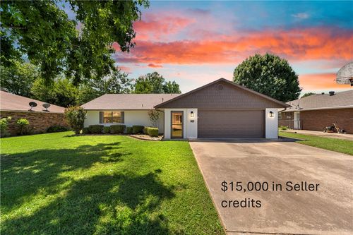 1508 Se S St, Bentonville, AR, 72712-6921 | Card Image