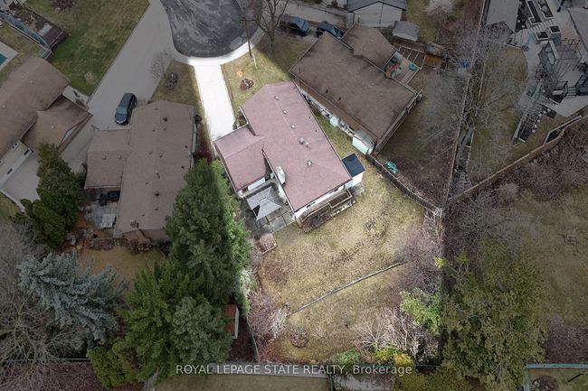 14 Joy Crt, House other with 3 bedrooms, 2 bathrooms and 4 parking in Hamilton ON | Image 36