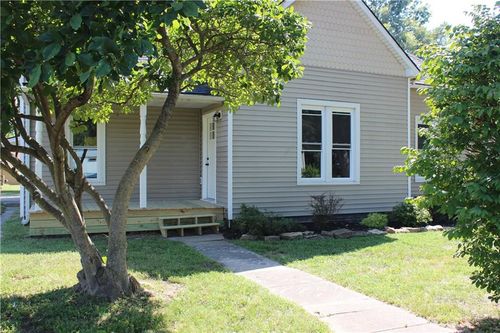 409 Shivel Ave, Gower, MO, 64454-9111 | Card Image